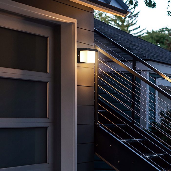 outdoor wall light (2)